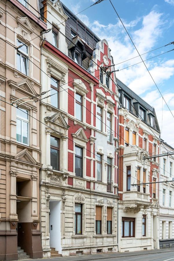 Einfach Aber Sehr Komfortabel - Wohnung Fuer 6 Personen - 2Xwc - Grupen, Messe, Monteure, Studenten - Voll Ausgestattet - 6 Betten 140X200Cm Hochwertig, 3 Smart-Tv 55 Zoll Netflix, 1000 Mbit Wlan, Voll Ausgestattete Kueche Duisburg Luaran gambar